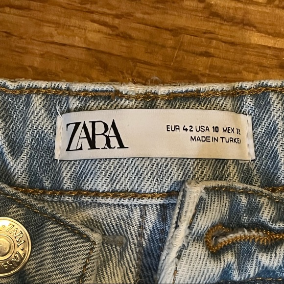 Zara distressed denim shorts - Picture 3 of 3